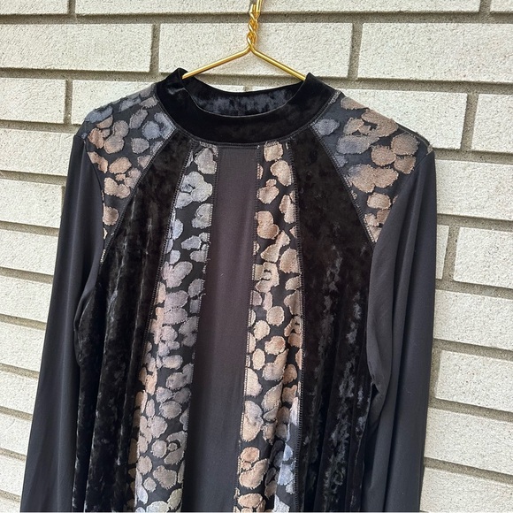 LOGO Lavish by Lori Goldstein Black Velvet Jacquard Mock Neck Tunic Top L - Picture 3 of 9